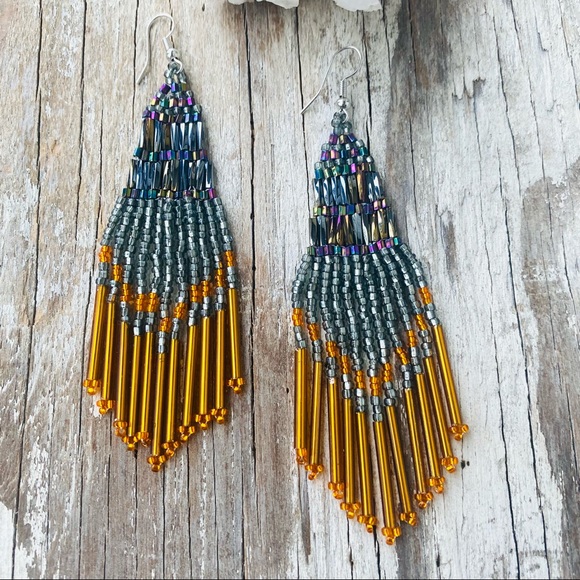FP Seed Bead Earrings in Auburn - Picture 2 of 4